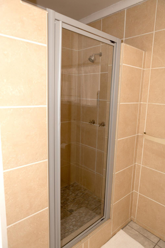 Shower 5, Klinkies Potch, Dr Kenneth Kaunda