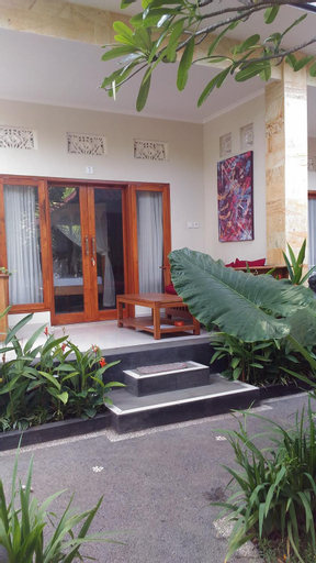 Exterior 8