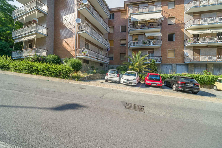 Exterior & Views 1, FAMILY House, Savona
