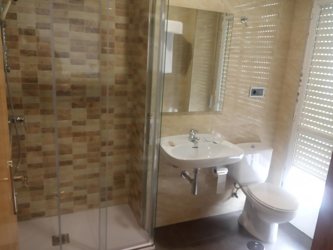 Others 4, Hostal Outarelo, Ourense