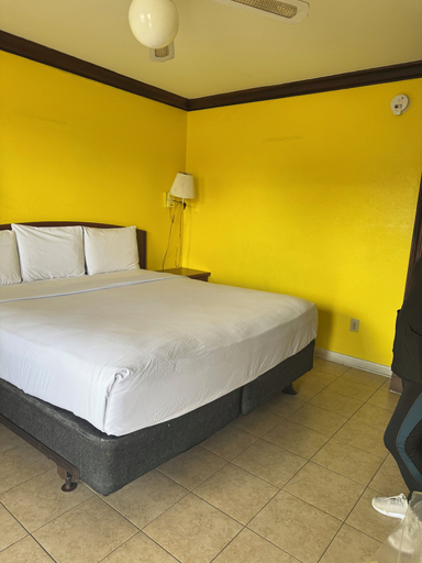 Bedroom 2, Evergreen Plaza Inn, Jefferson