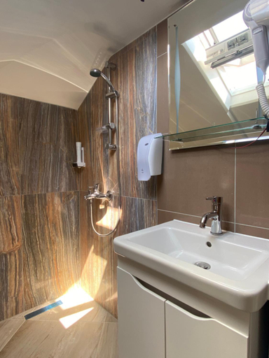 Others 3, Къща за гости Кребс guesthousekrebs, Shumen