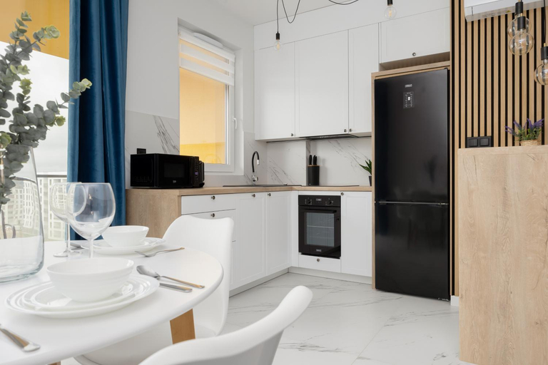 Others 2, Stylish Apartments with Parking by Noclegi Renters, Warsaw