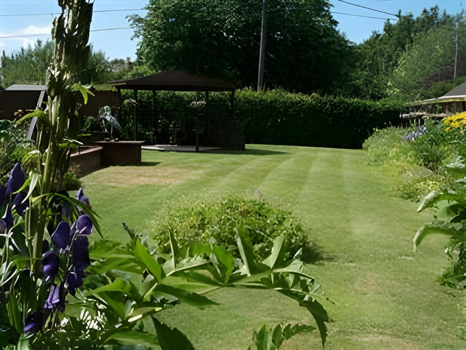 Others 5, Crown and Garter, West Berkshire