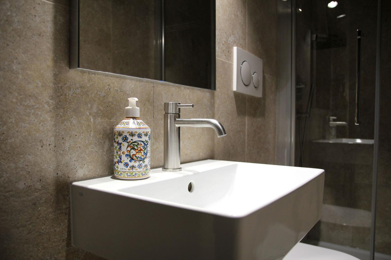 Bathroom 5, Principe Guesthouse, Rome