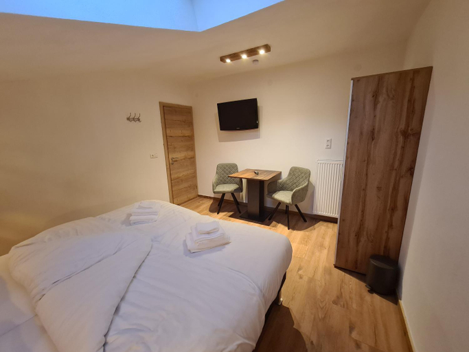 Bedroom 2, Hotel Pension Annerlhof, Zell am See