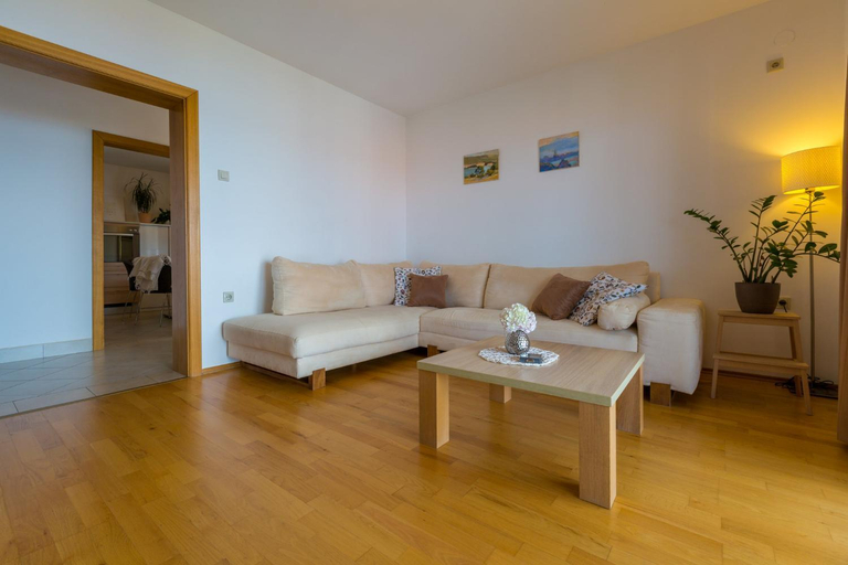 Others 5, AMILA, Crikvenica