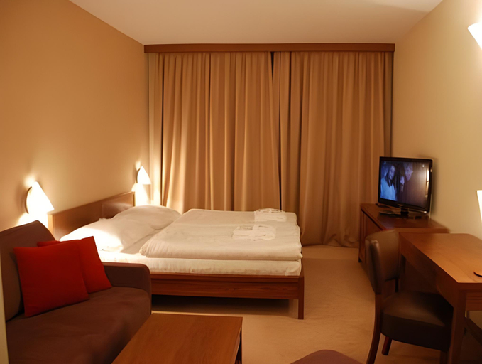 Others 4, Hotel Rozsutec, Žilina