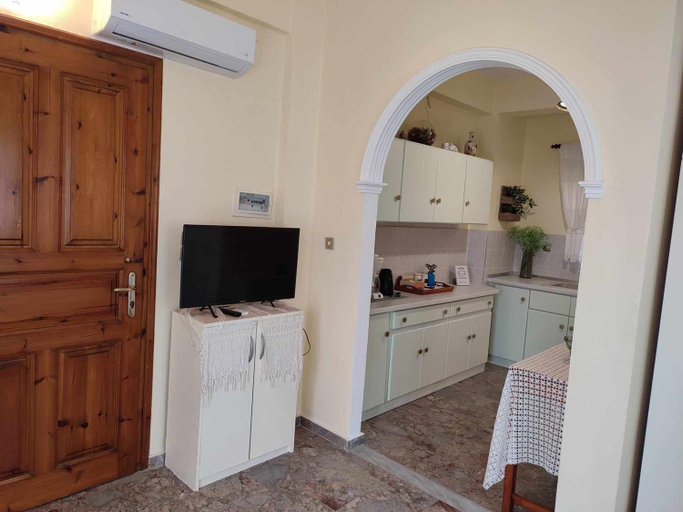 3, Potami Studios, Ionian Islands
