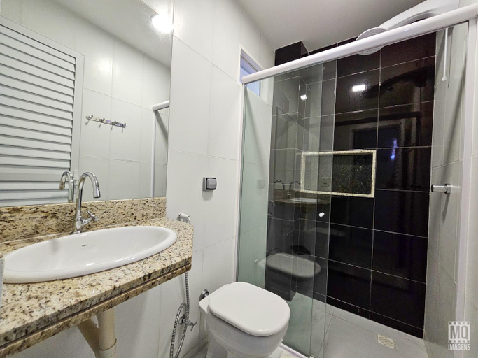 Bathroom 22