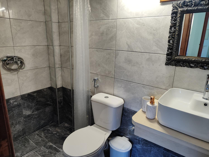 Bathroom 4, Electra's Seaside, Ionian Islands