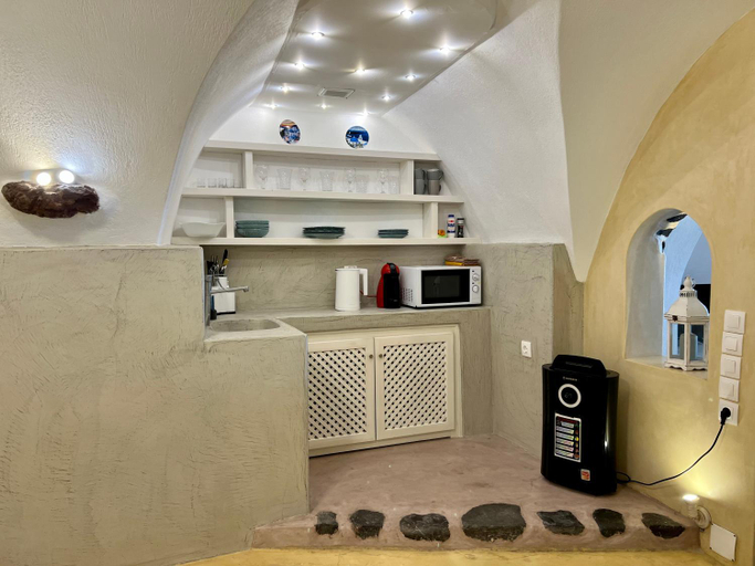 Others 5, Traditional Cave Villa-Paradise & Prive Jacuzzi, South Aegean