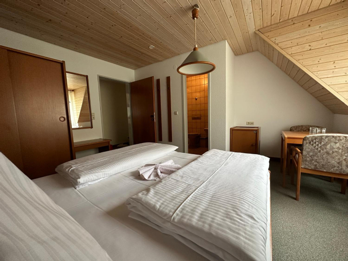 Bedroom 18