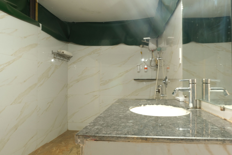 Bathroom 4, Amigos Lake Resort, Nashik