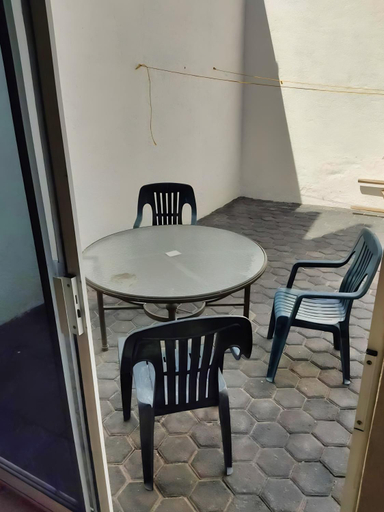 Others 3, Casa Perfecta para Negocios, El Marqués