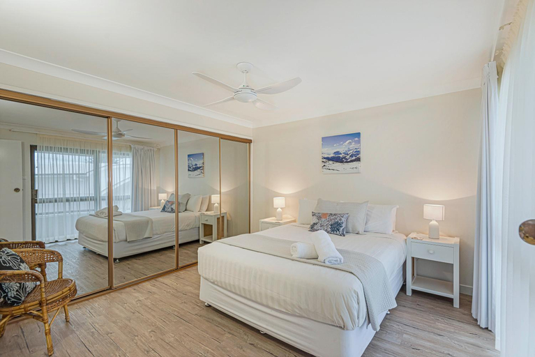 Bedroom 2, Ocean Waves, Ballina