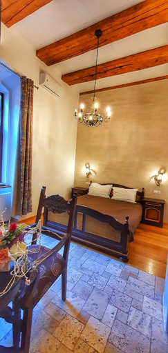 Others 2, Casa Crown, Brasov