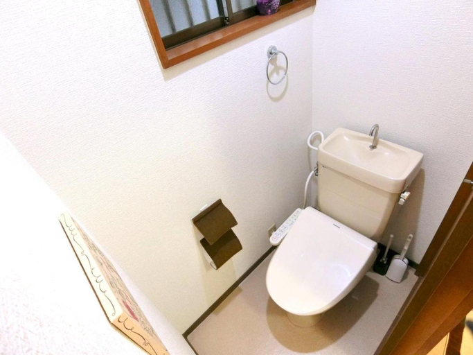 Bathroom 2, Sepia Court Inn, Edogawa