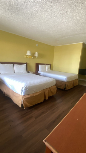 Bedroom 4, Evergreen Plaza Inn, Jefferson