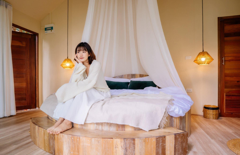 Bedroom 13