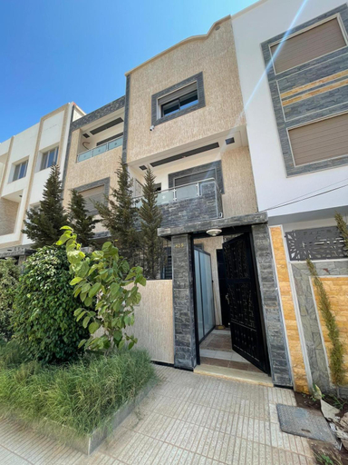 Exterior 9