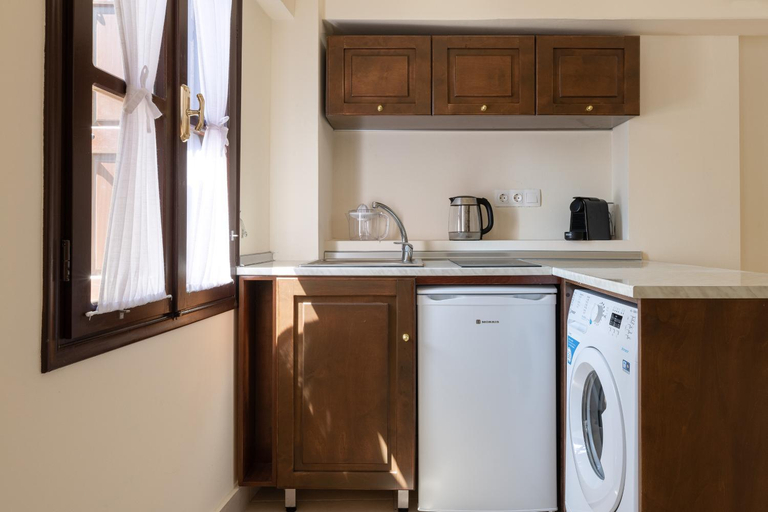 Facilities 5, To Rodi Apartments, South Aegean