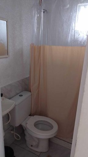 Bathroom 2, Pousada Mendonça, Matinhos