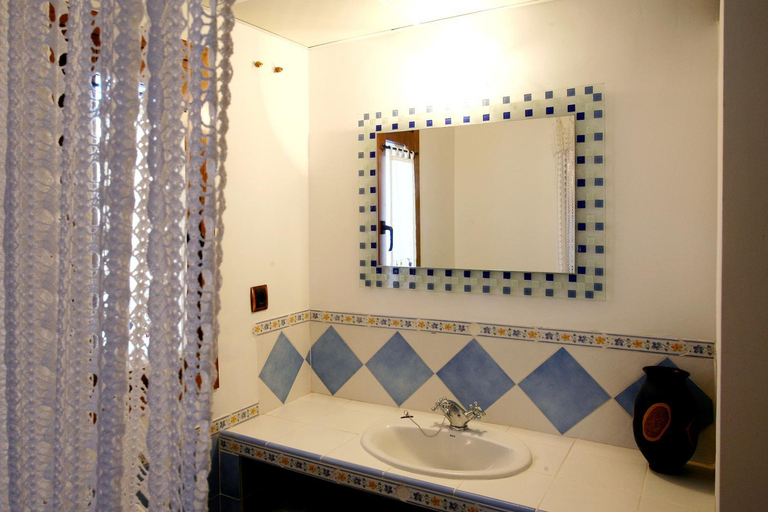 Bathroom 2, Casa Rural Los Pedregales, Zaragoza
