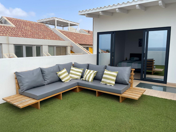Others 4, New Rooftop Gem with stunning Oceanview