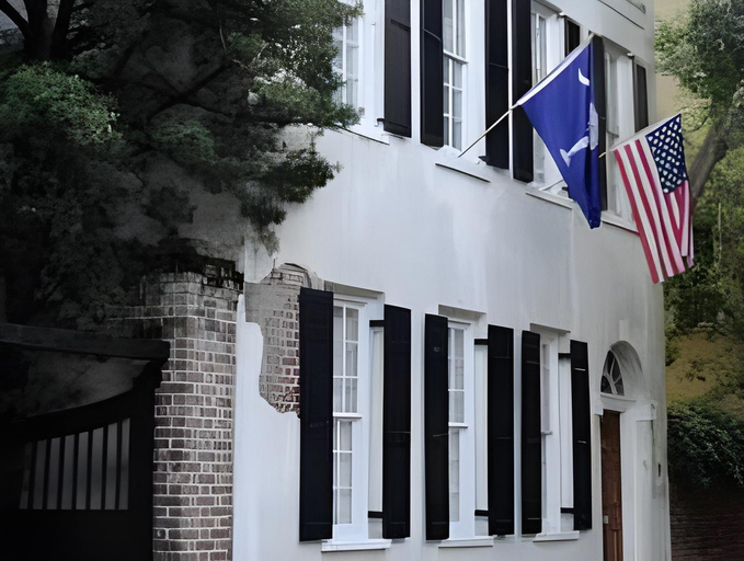 Others 3, Historic 86 Church Street, Charleston