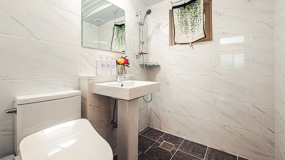 Bathroom, Majoong Pool Villa Pension, Gyeongju