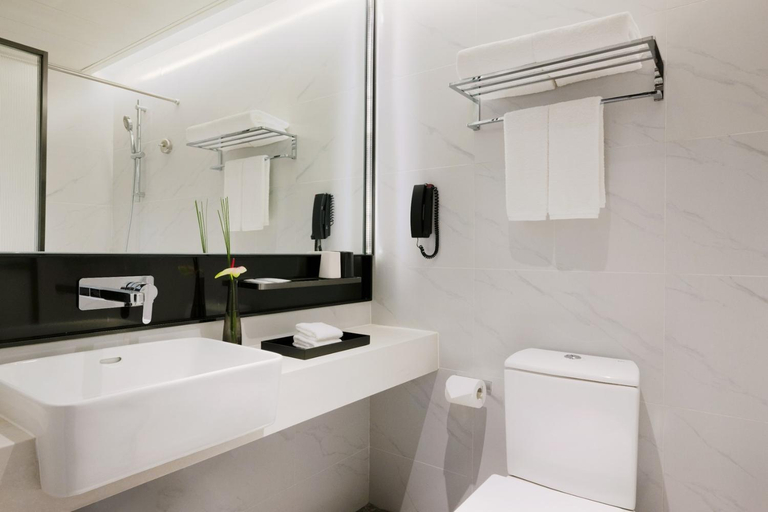 Bathroom 3, Metropolitan Residence, Shanghai