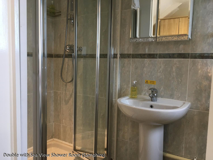 Shower 3, The Old Quay House, Cornwall