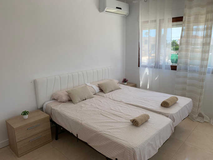 Bedroom 2, Casa los Pinos Calpe Playa, Alicante