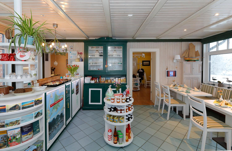 Food & Drinks, Hotel/Pension Bradhering, Vorpommern-Rügen
