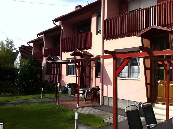 Others 5, RT Home Vendeghaz, Szombathely