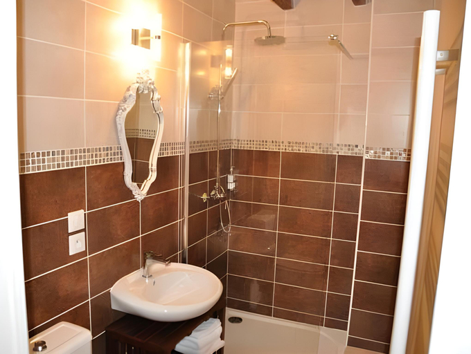 Bathroom 3, Le Mas Des Bories - Grand Perigueux, Dordogne