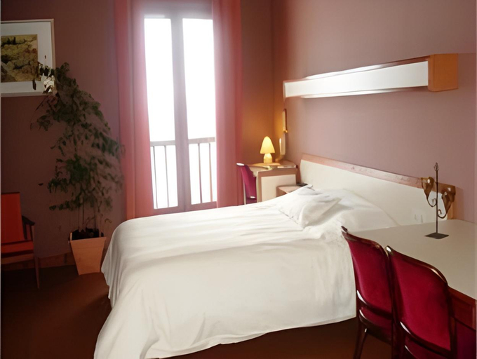 Bedroom 3, Hotel des Chazes, Cantal