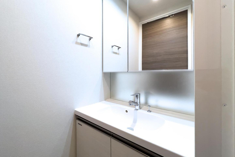 Bathroom 10