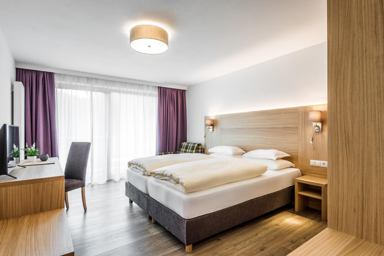 Bedroom 3, Hotel Miramonti Badia, Bolzano