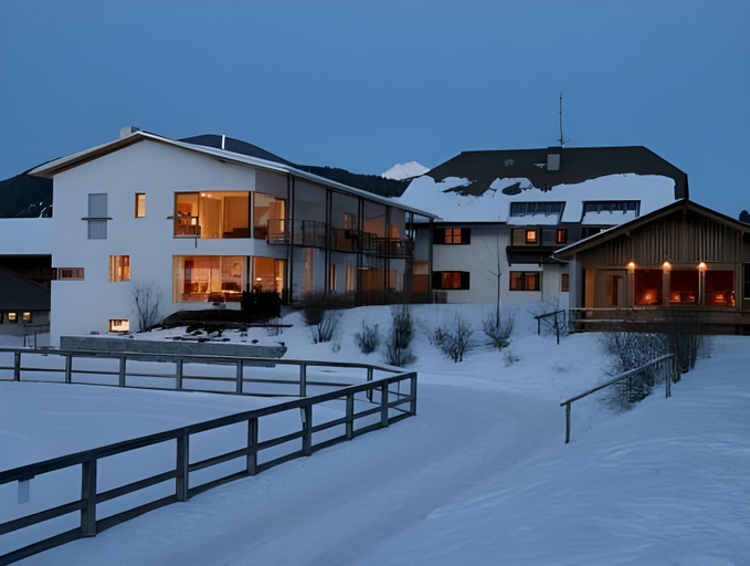 Others 4, Residence Tolderhof - OlangCard included, Bolzano