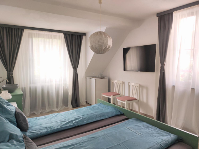 Bedroom 14