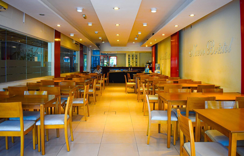 Food & Drinks 4, Nuevo Hotel Bristol, Capital