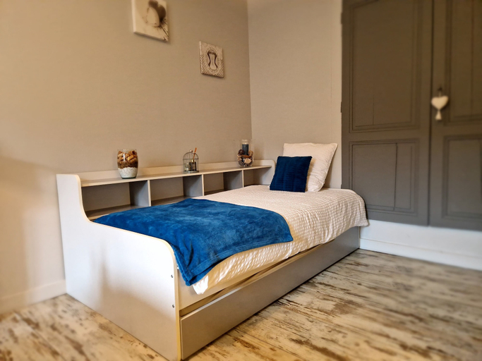 Bedroom 3, Une autre maison, Jura