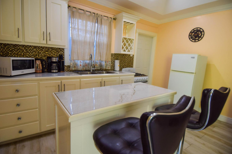 Others 5, Apartment Soleil- Because Location really is everything!