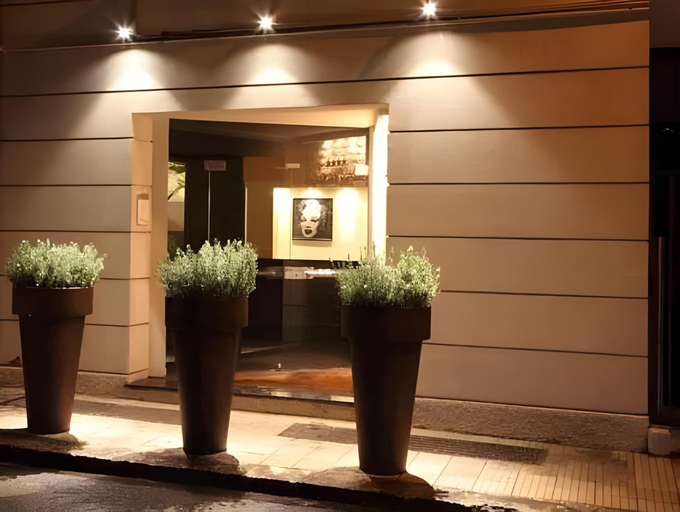 Others 4, Residence San Martino, Messina