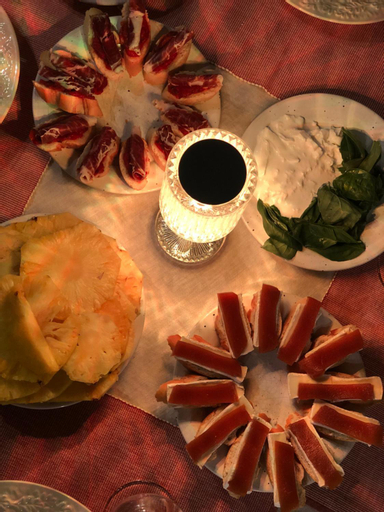 Food & Drinks