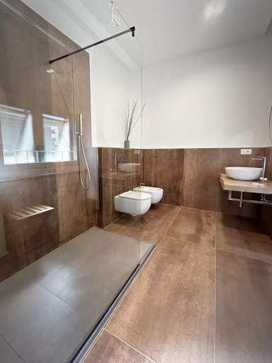 Bedroom 3, New Moon Rooms, La Spezia