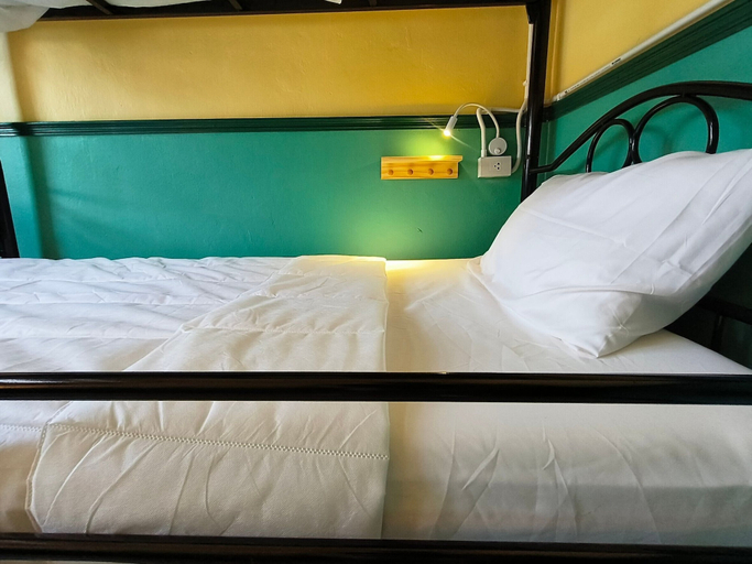 Bedroom 4, During Moonshine Hostel Samyan, Bang Rak