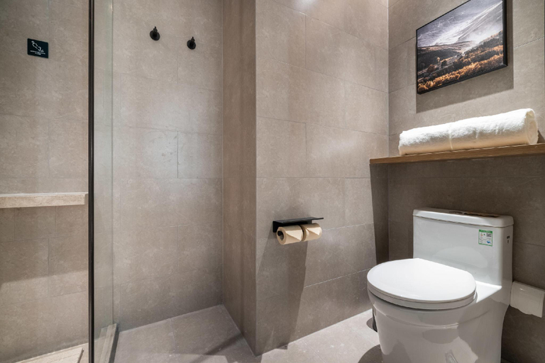 Bathroom 4